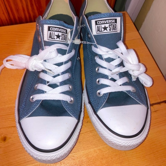 **SOLD** Converse All Star Low Top Shoes - Picture 1 of 3